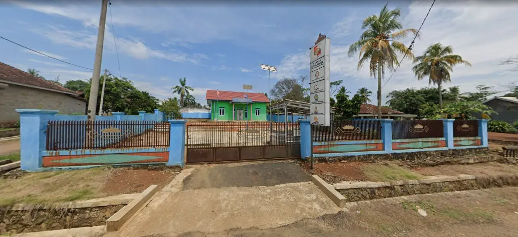 Kantor Desa Labuhan Ratu Pasar